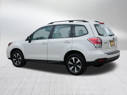 Used 2018 Subaru Forester 2.5i w/ Alloy Wheel Package AWD/4WD image 5
