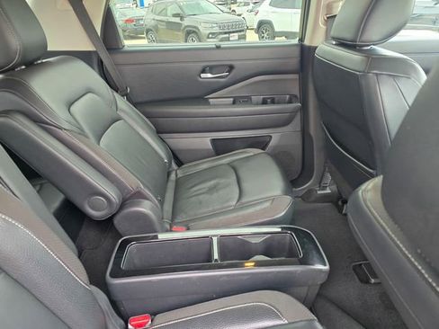 Used 2022 Nissan Pathfinder SL w/ SL Premium Package AWD/4WD image 19