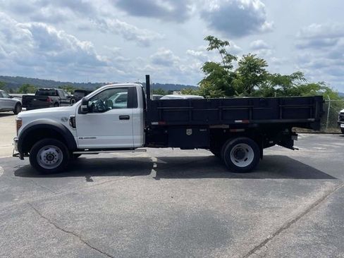 Used 2019 Ford F550 4x4 Regular Cab Super Duty w/ XL Value Package image 7