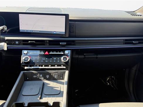Used 2025 Hyundai Santa Fe Calligraphy FWD image 15