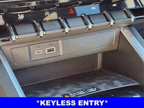 Used 2024 Chevrolet Colorado LT w/ LT Convenience Package II image 12