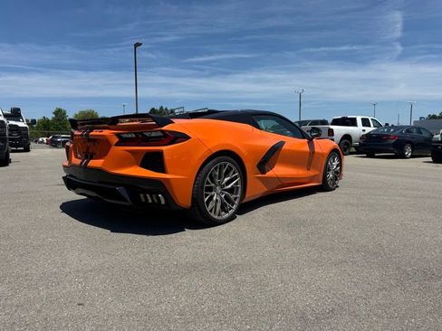 Used 2023 Chevrolet Corvette Stingray Preferred Conv w/ Z51 Performance Package RWD image 6