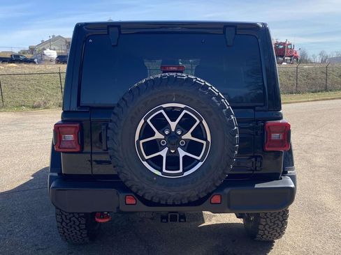 New 2026 Jeep Wrangler Unlimited Rubicon AWD/4WD image 35