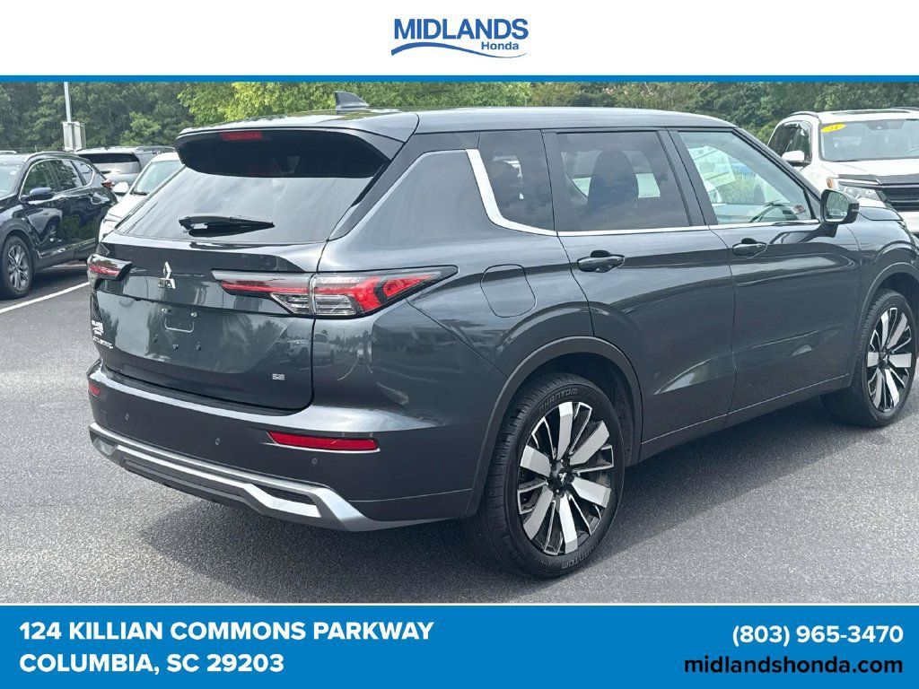 Used 2025 Mitsubishi Outlander SE FWD image 7