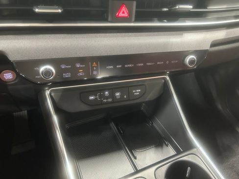 New 2026 Kia Carnival EX image 19