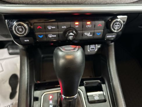 Used 2022 Jeep Compass Latitude w/ Sun and Sound Group AWD/4WD image 16