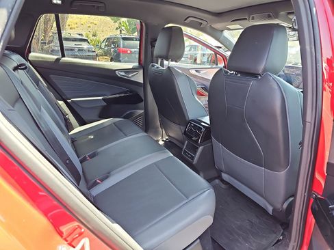 Used 2023 Volkswagen ID.4 S RWD image 14