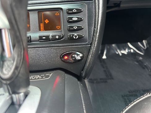 Used 2004 Porsche 911 Carrera image 21