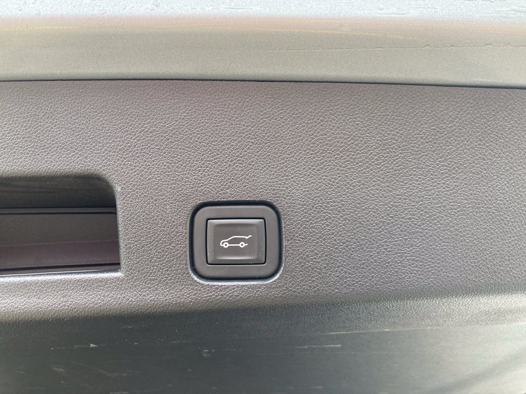 Used 2025 Chevrolet Traverse Z71 AWD/4WD image 21