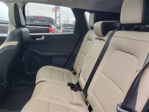 Used 2022 Ford Escape SEL image 32