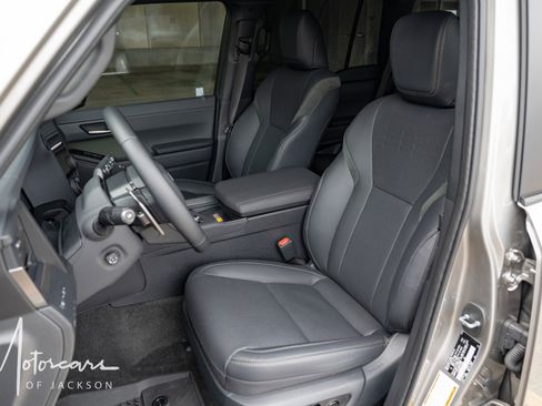 Used 2026 Lexus GX 550 AWD/4WD image 30