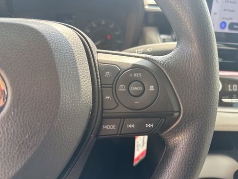Used 2024 Toyota Corolla LE image 12