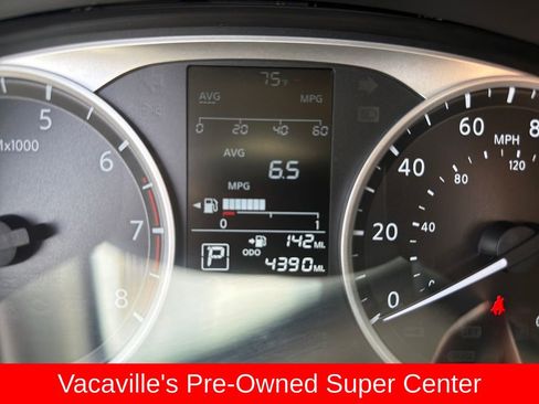 Used 2025 Nissan Versa S w/ Trunk Package FWD image 16