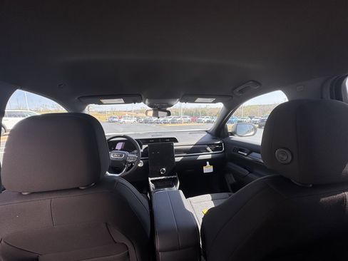 New 2025 GMC Terrain Elevation image 9