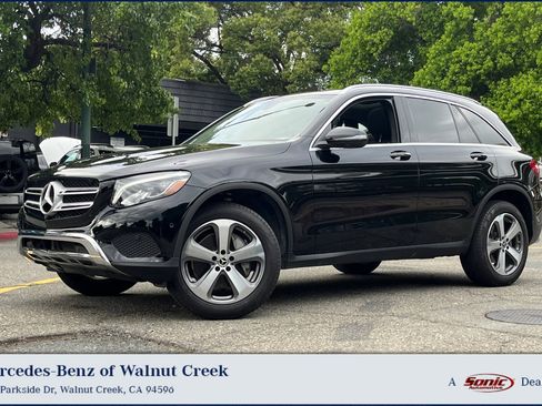 Used 2019 Mercedes-Benz GLC 300 4MATIC image 1