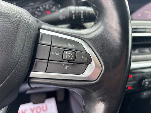 Certified 2022 Jeep Compass Latitude image 17