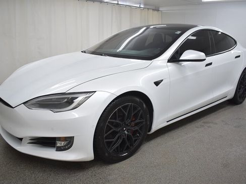 Used 2017 Tesla Model S 75D image 3