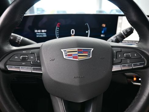 Used 2024 Cadillac XT4 Premium Luxury image 28