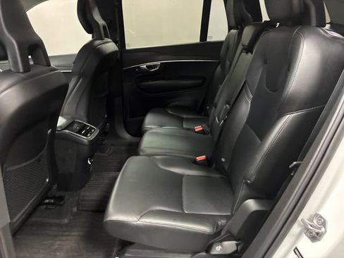 Used 2020 Volvo XC90 T5 Momentum w/ Protection Package Premier FWD image 25