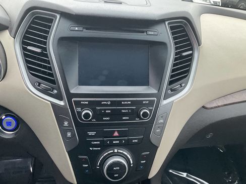 Used 2018 Hyundai Santa Fe Sport image 17