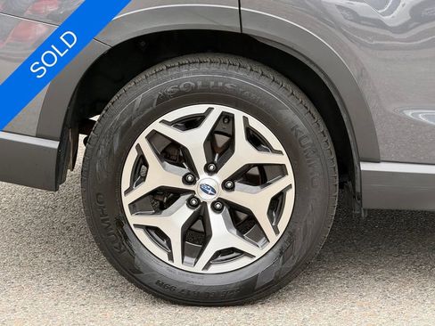 Used 2023 Subaru Forester Premium AWD/4WD image 9