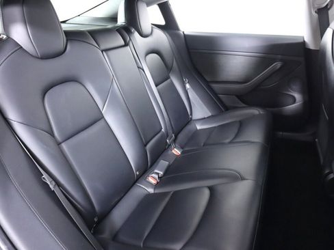 Used 2021 Tesla Model 3 Standard Range Plus image 38