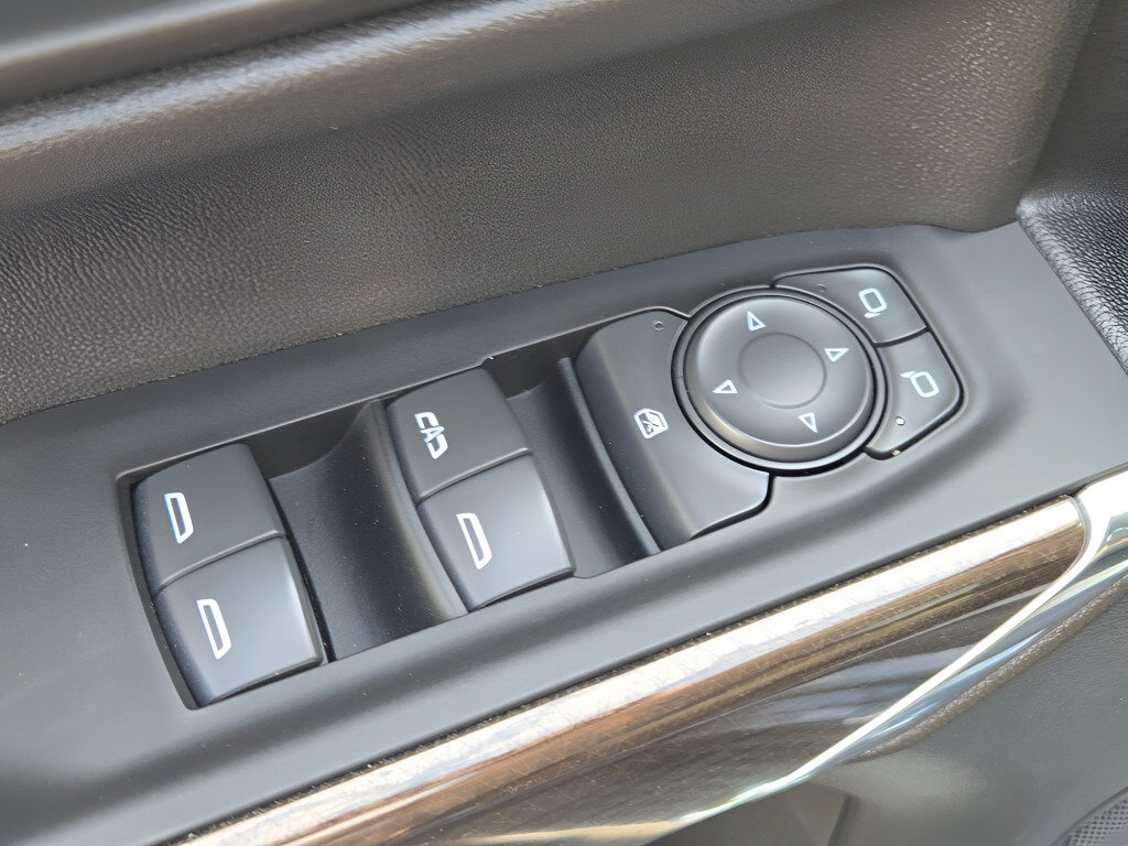 Certified 2022 Chevrolet Silverado 1500 LT AWD/4WD image 25