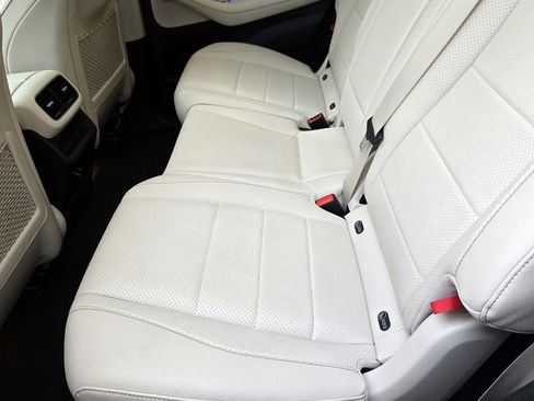 Used 2021 Mercedes-Benz GLE 350 w/ 3rd Row Seat Package image 37