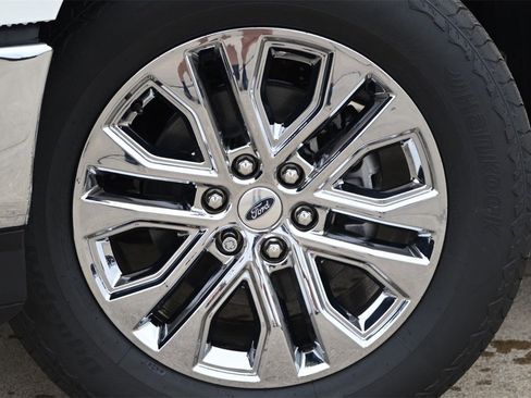 New 2025 Ford F150 Lariat w/ Equipment Group 501A Mid image 30