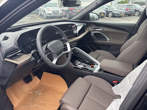 New 2025 Audi Q5 Premium Plus image 9