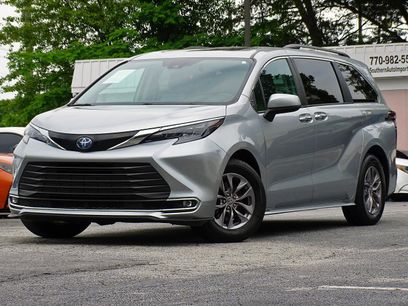 Used 2024 Toyota Sienna XLE