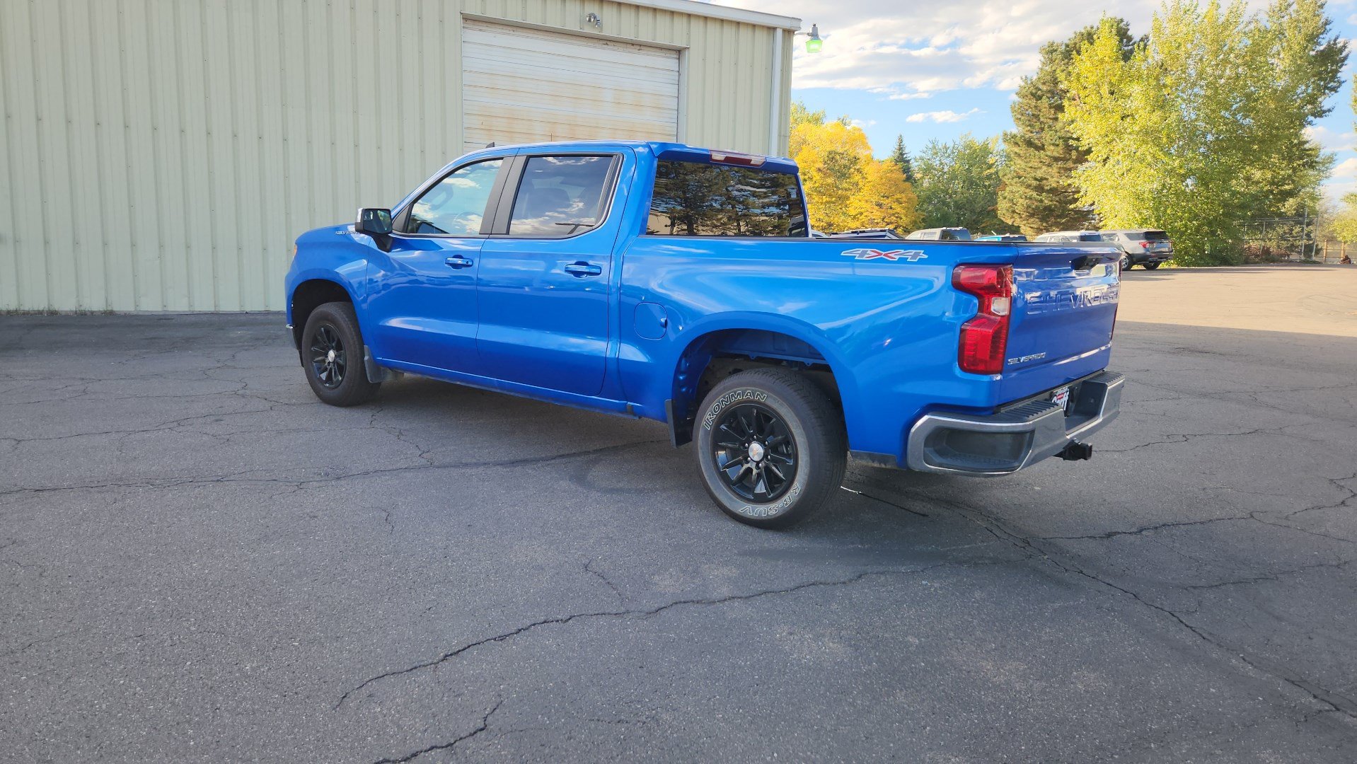 Used 2025 Chevrolet Silverado 1500 LT AWD/4WD image 8