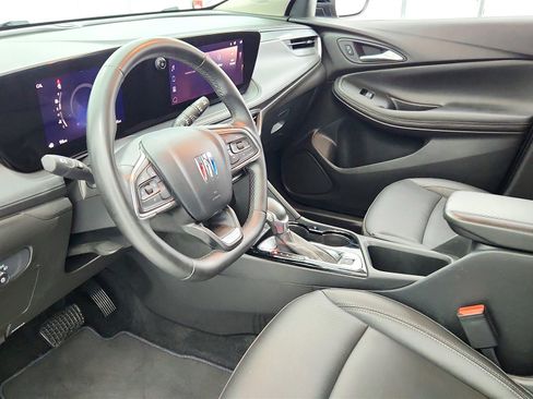 Used 2024 Buick Encore GX Sport Touring image 9