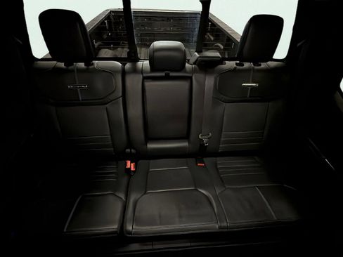 Used 2025 Ford F350 Platinum image 19