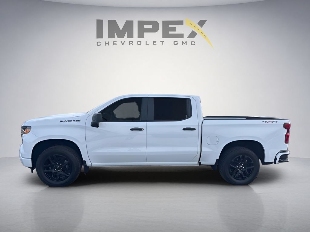 Used 2025 Chevrolet Silverado 1500 Custom w/ Turbomax Blackout Package AWD/4WD image 2