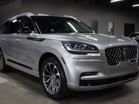 Used 2023 Lincoln Aviator Grand Touring AWD/4WD image 7