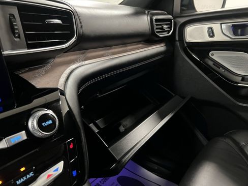 Used 2022 Ford Explorer Platinum w/ Equipment Group 601A image 49