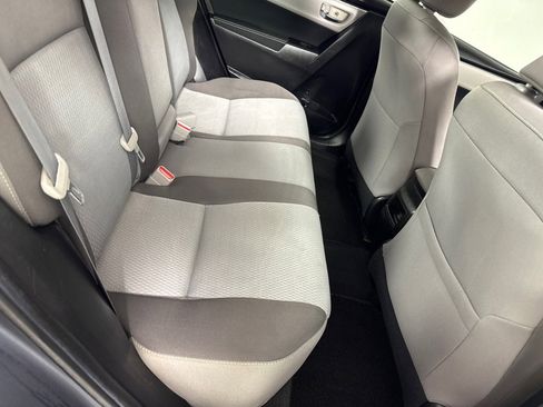 Used 2018 Toyota Corolla LE image 21