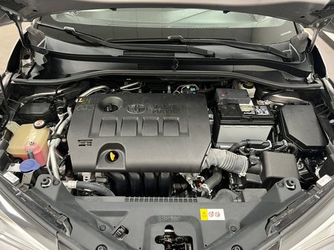 Used 2019 Toyota C-HR XLE FWD image 24