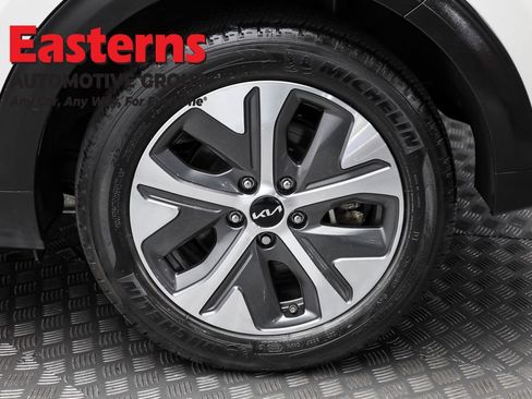 Used 2022 Kia Niro EX w/ Cold Weather Package image 8