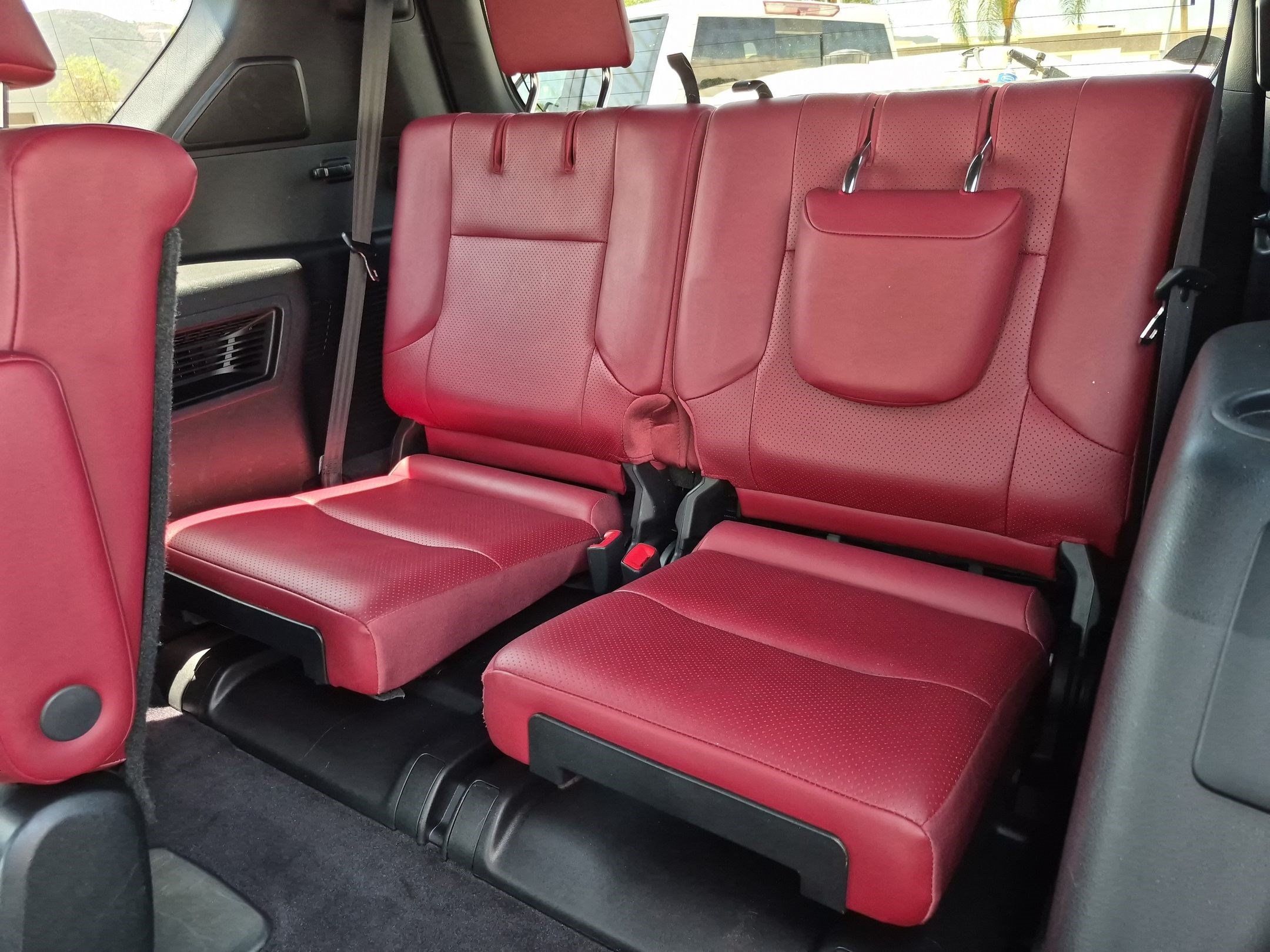 Used 2021 Lexus GX 460 Luxury w/ Sport Design Package AWD/4WD image 32