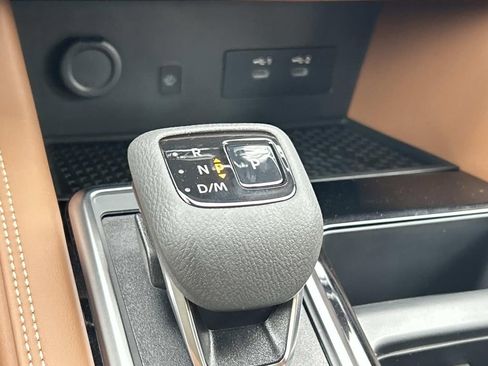 New 2026 Nissan Pathfinder Platinum AWD/4WD image 32