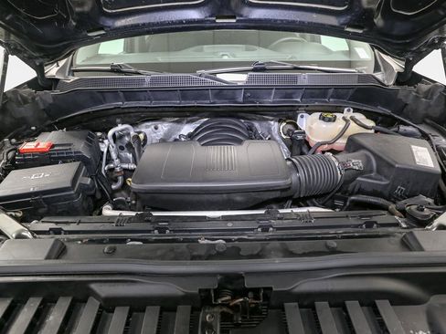 Used 2019 Chevrolet Silverado 1500 Custom Trail Boss w/ Custom Convenience Package image 12