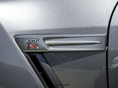Used 2011 Nissan GT-R Premium AWD/4WD image 67