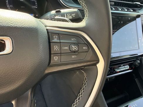 Used 2024 Jeep Grand Cherokee Laredo RWD image 20