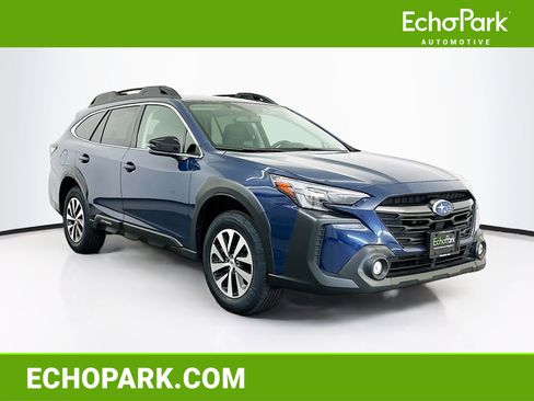Used 2025 Subaru Outback Premium AWD/4WD image 1