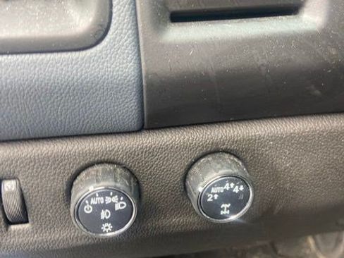 Used 2022 Chevrolet Colorado Z71 AWD/4WD image 14
