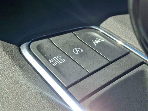 Certified 2023 Cadillac Escalade Premium Luxury AWD/4WD image 31
