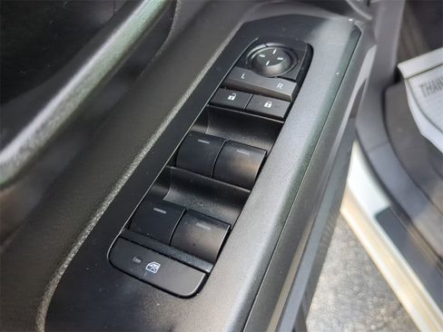 Used 2024 Toyota Tacoma SR5 image 18