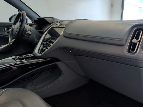 Used 2021 Aston Martin DBX AWD/4WD image 39
